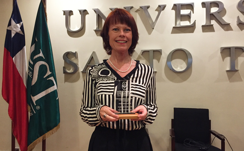 Ps. Mariane Krause obtiene premio Sergio Yulis 2016